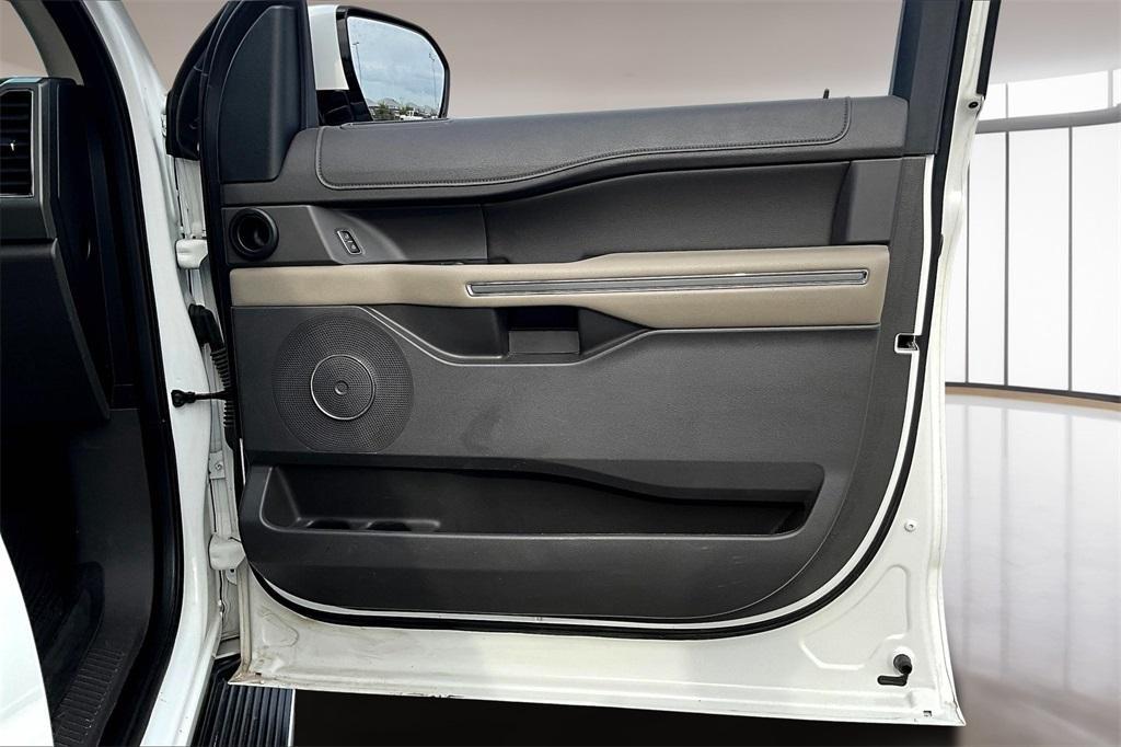 used 2020 Ford Expedition Max car, priced at $25,887