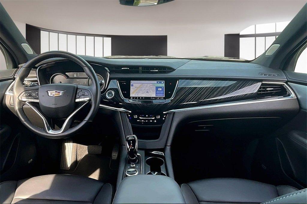 used 2025 Cadillac XT6 car, priced at $42,479