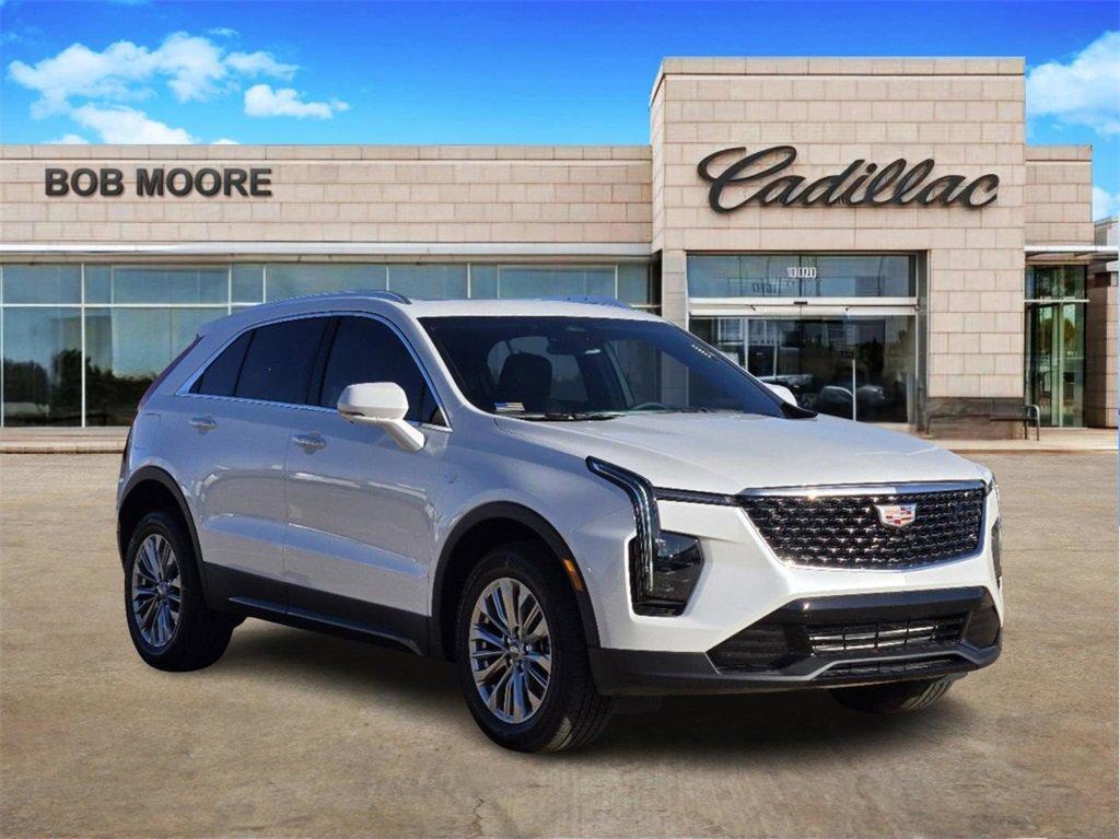 new 2025 Cadillac XT4 car, priced at $45,335
