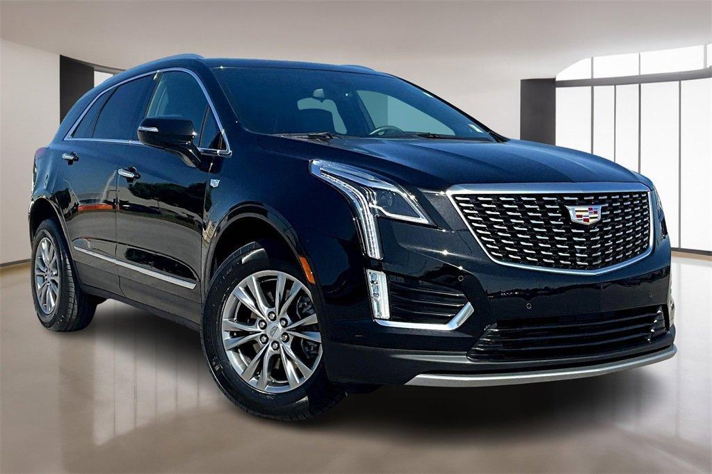 used 2022 Cadillac XT5 car, priced at $32,000