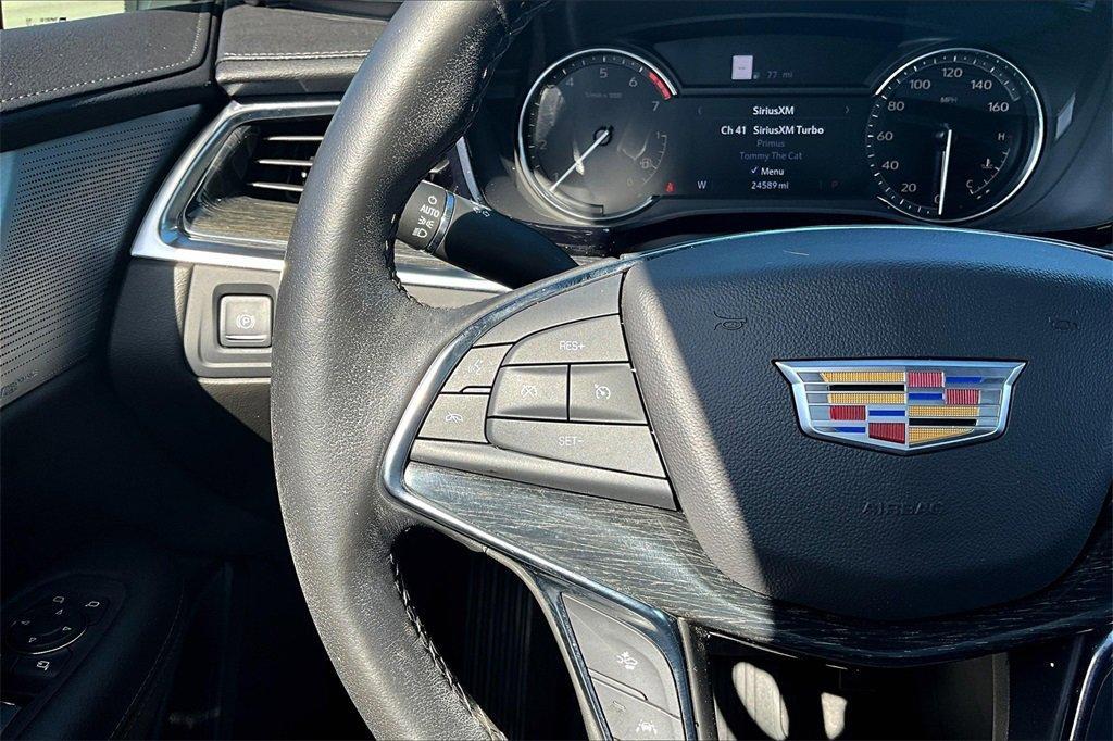used 2022 Cadillac XT5 car, priced at $32,000