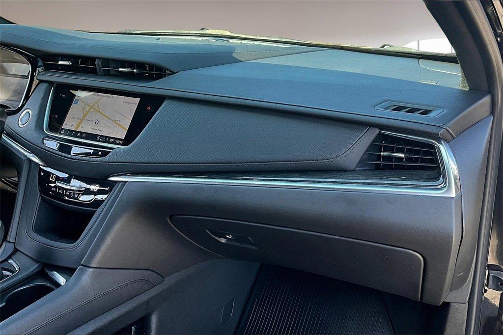 used 2022 Cadillac XT5 car, priced at $32,000