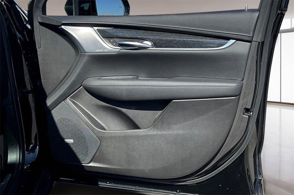 used 2022 Cadillac XT5 car, priced at $32,000
