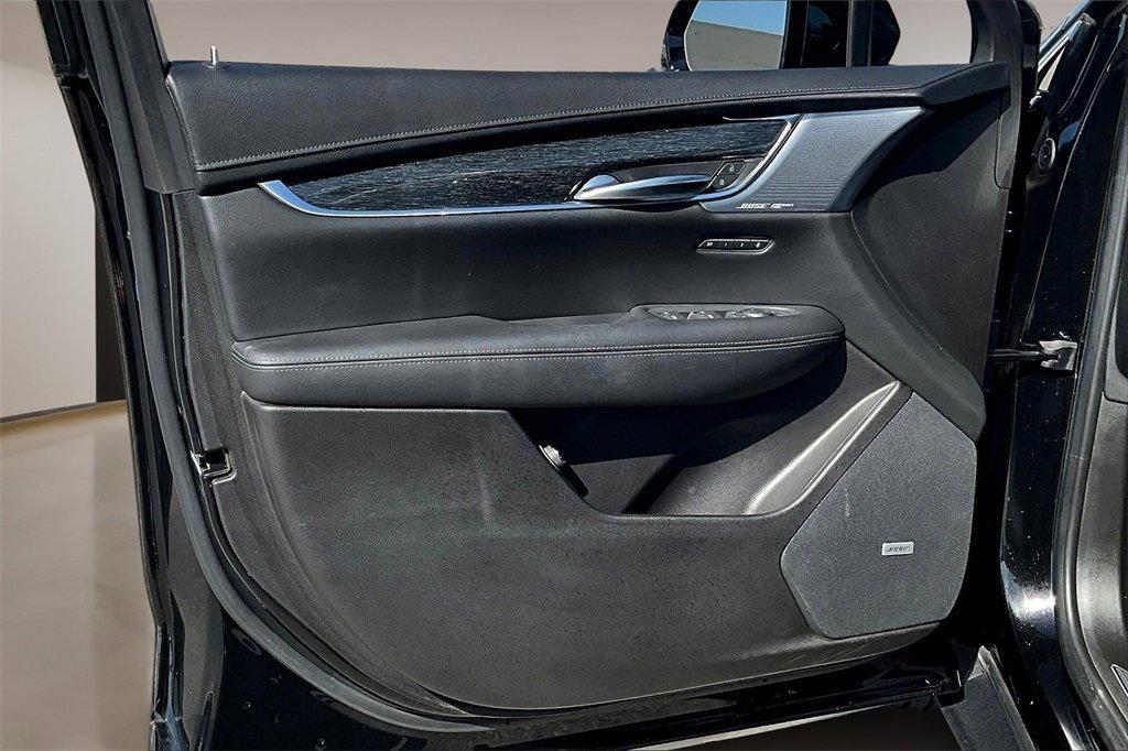 used 2022 Cadillac XT5 car, priced at $32,000