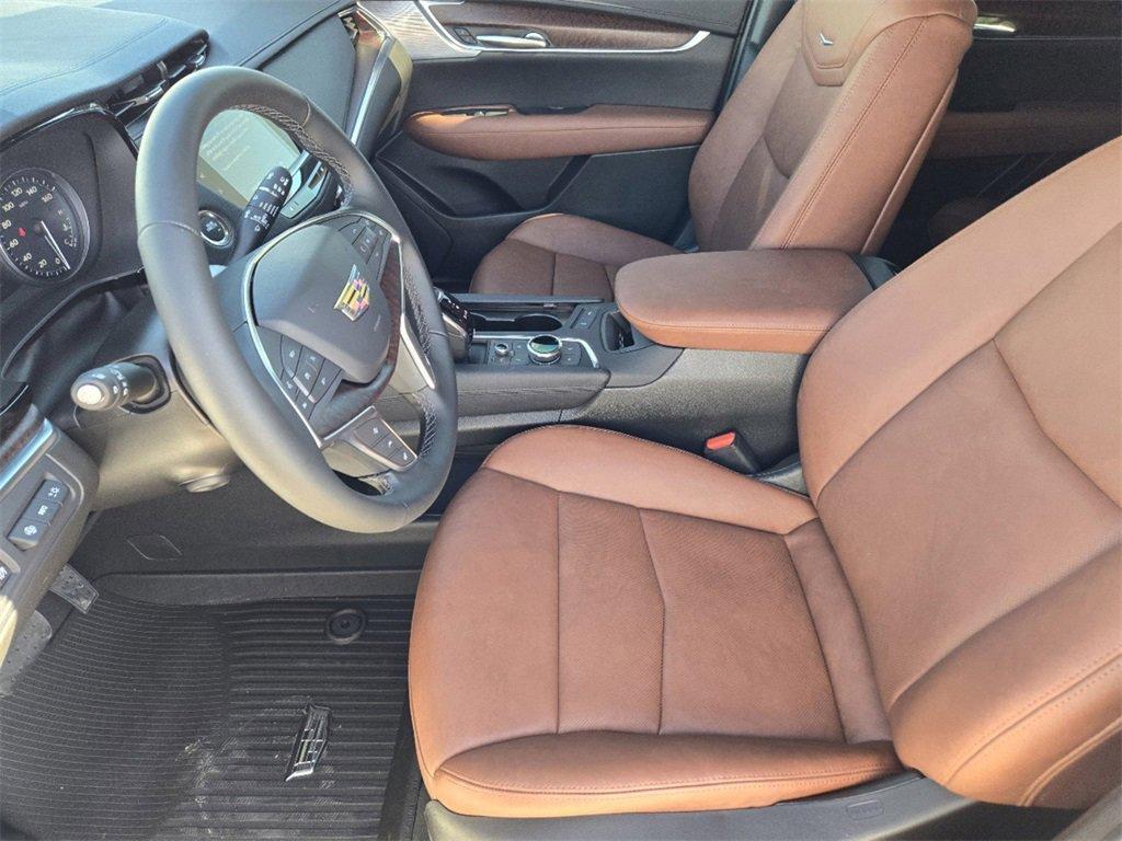new 2025 Cadillac XT5 car, priced at $58,830