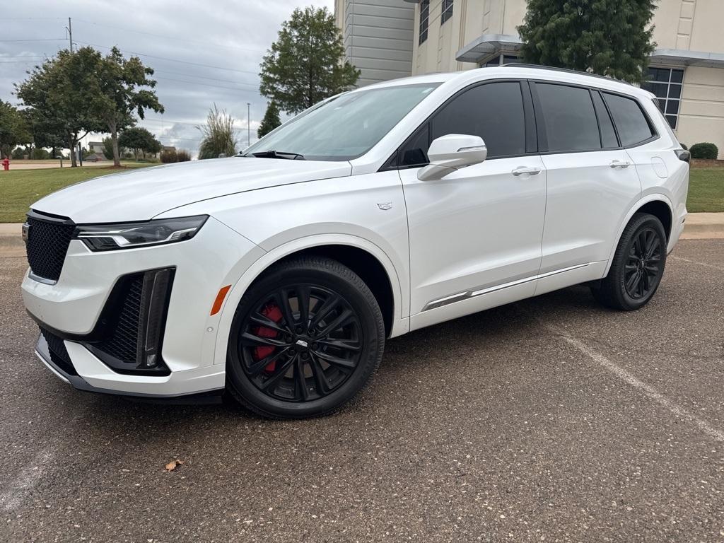 used 2022 Cadillac XT6 car, priced at $34,000