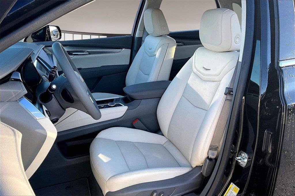 new 2026 Cadillac XT5 car, priced at $58,095