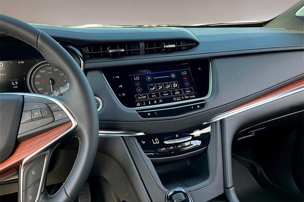 new 2025 Cadillac XT5 car, priced at $57,290