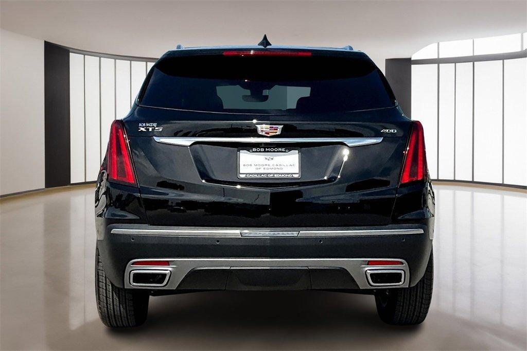 new 2025 Cadillac XT5 car, priced at $57,290