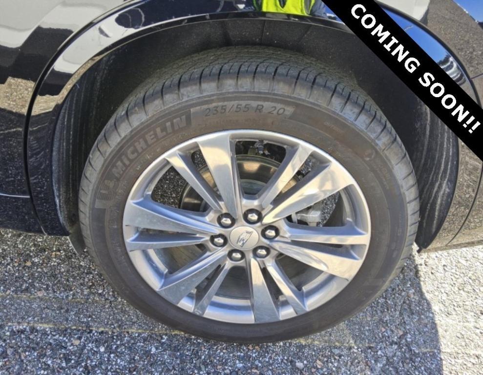 used 2025 Cadillac XT6 car, priced at $45,000