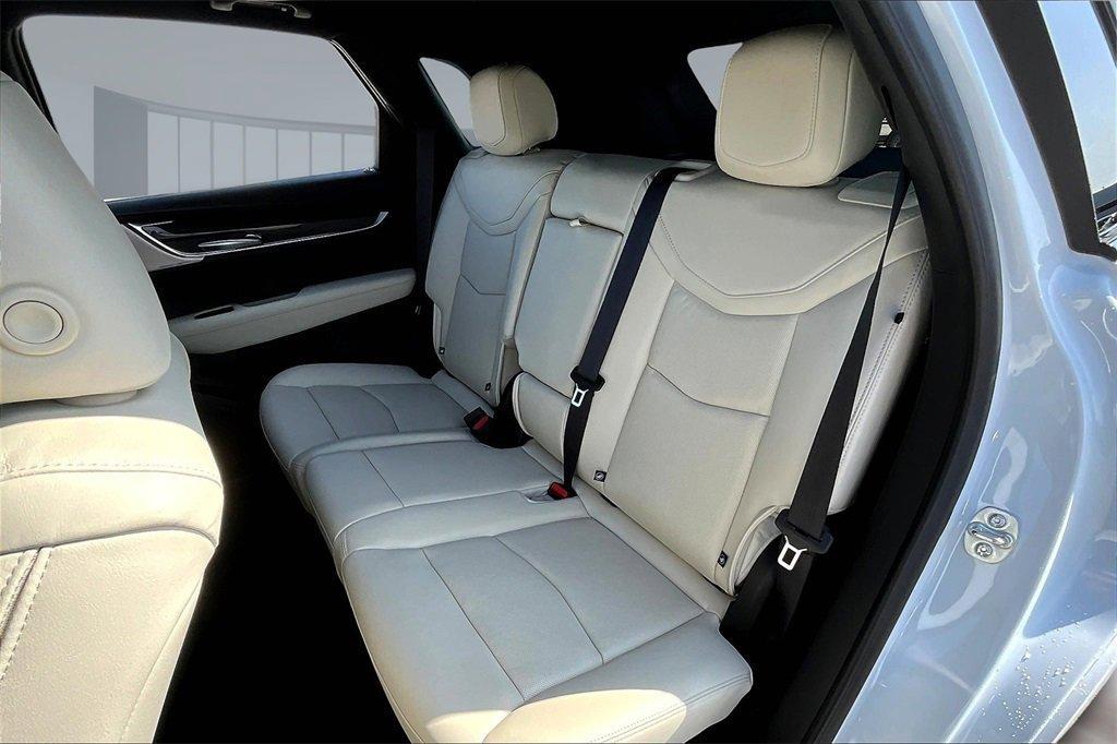 new 2025 Cadillac XT5 car, priced at $67,110