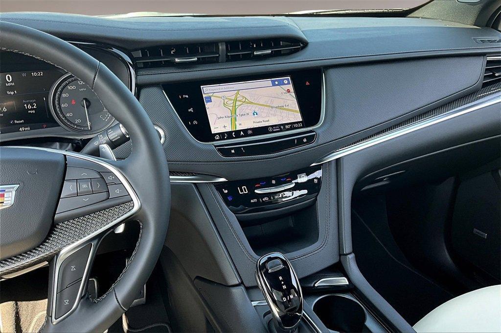 new 2025 Cadillac XT5 car, priced at $67,110
