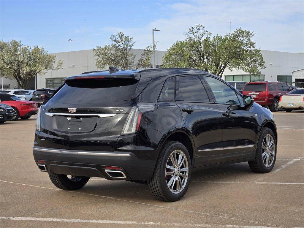 new 2025 Cadillac XT5 car, priced at $62,385
