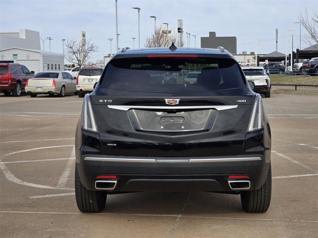 new 2025 Cadillac XT5 car, priced at $62,385