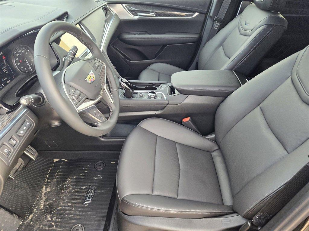 new 2025 Cadillac XT5 car, priced at $62,385