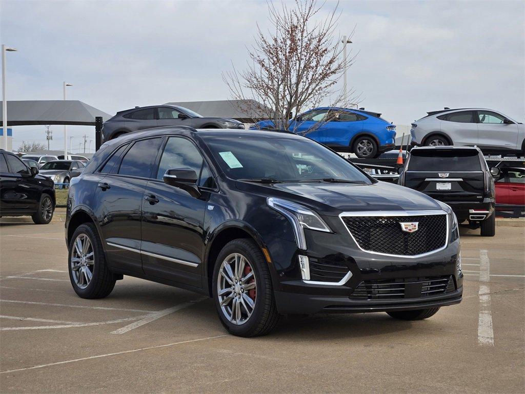 new 2025 Cadillac XT5 car, priced at $62,385