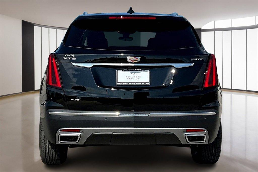 new 2025 Cadillac XT5 car, priced at $57,715