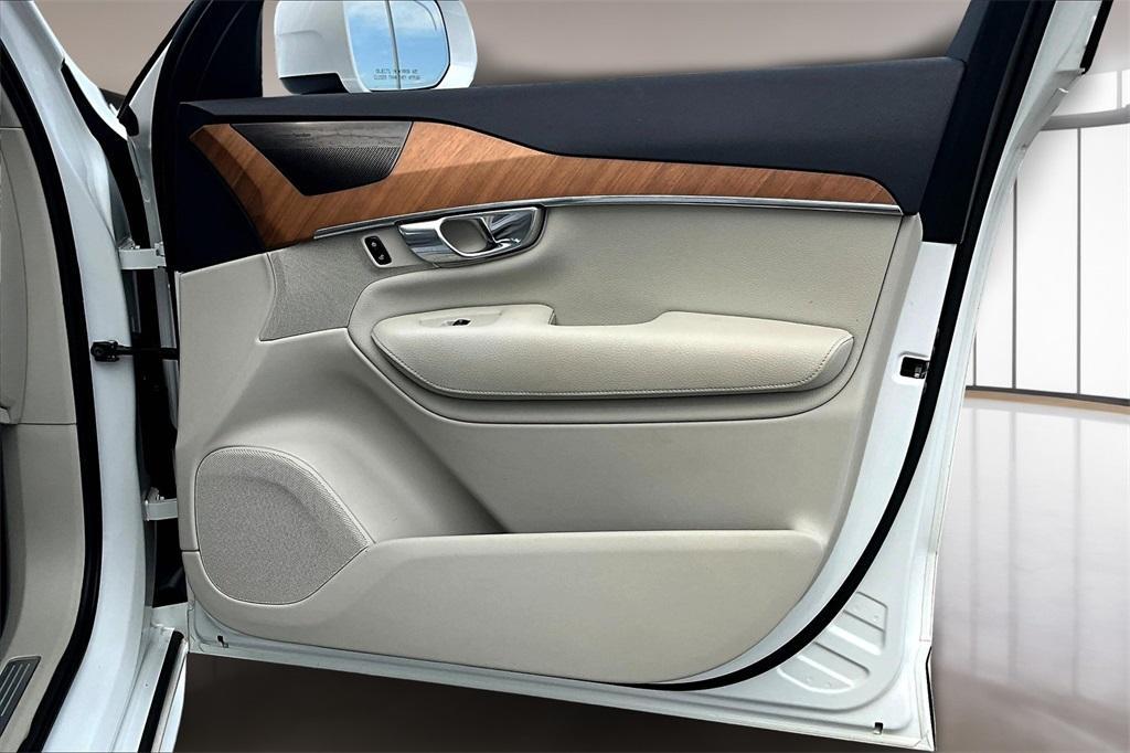 used 2022 Volvo XC90 car, priced at $31,000