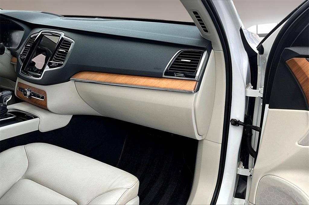 used 2022 Volvo XC90 car, priced at $31,000