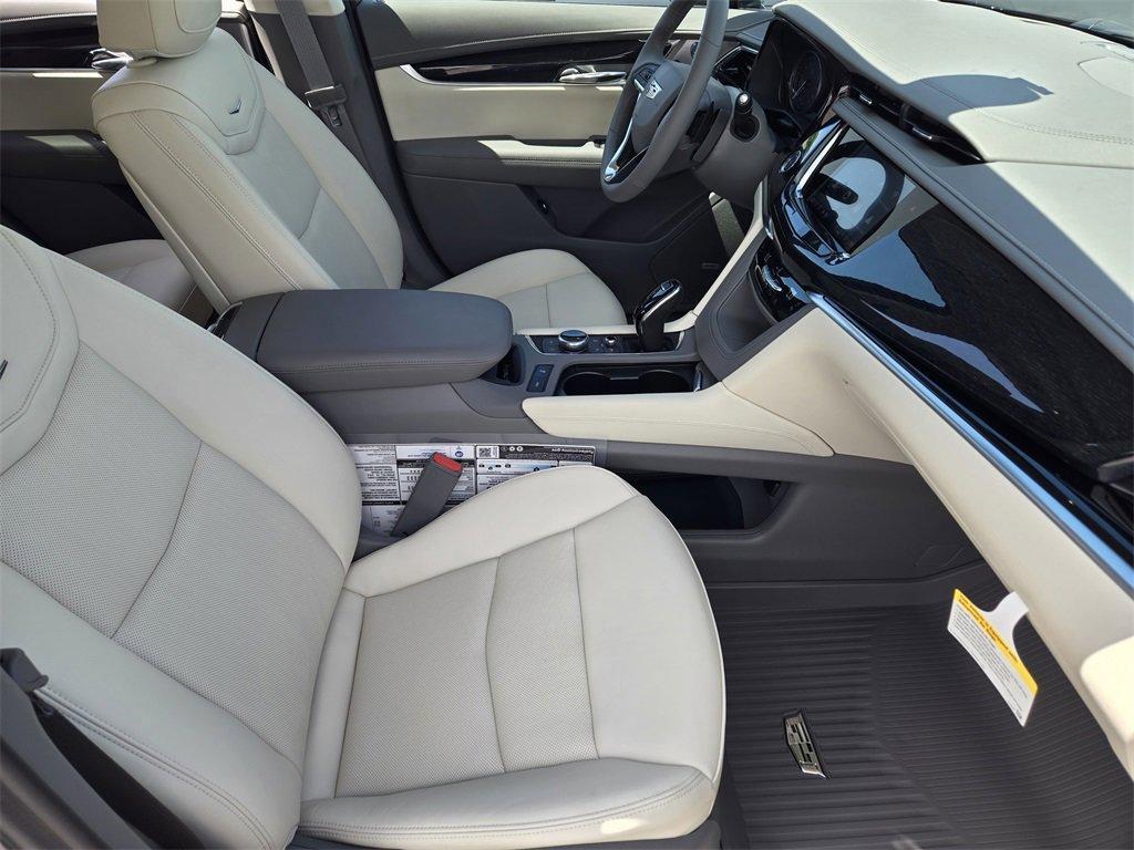 new 2025 Cadillac XT6 car, priced at $59,915