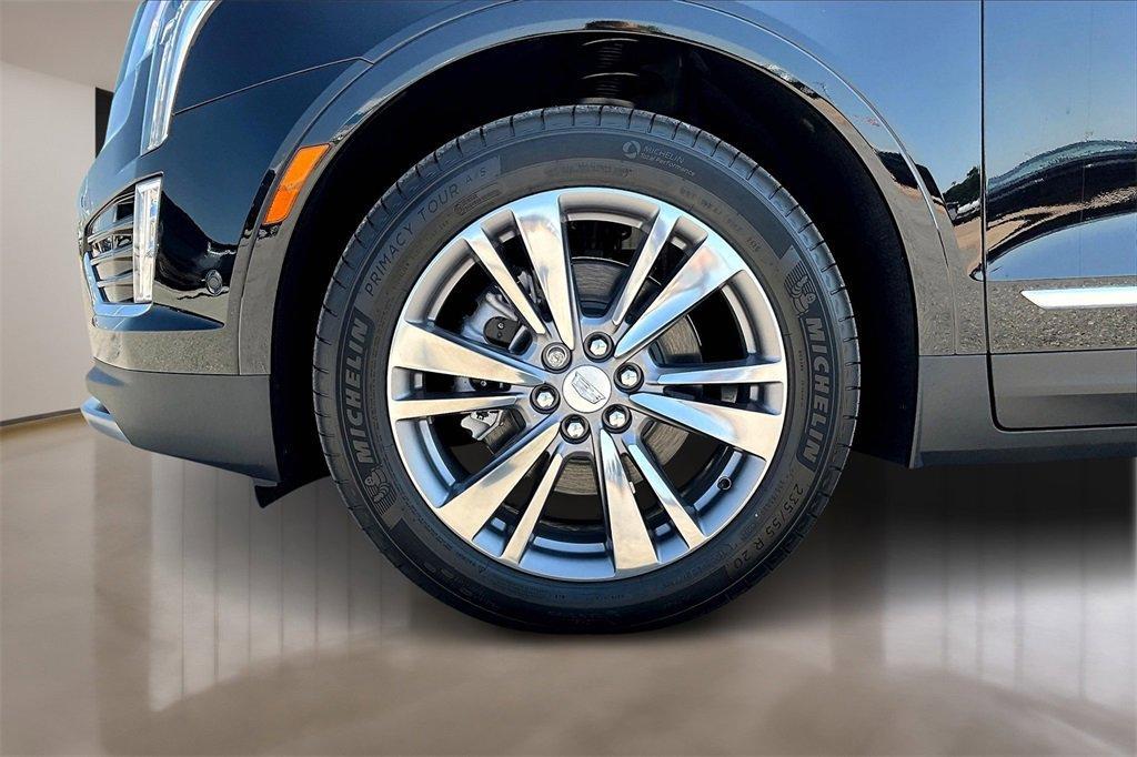 new 2025 Cadillac XT5 car, priced at $58,915
