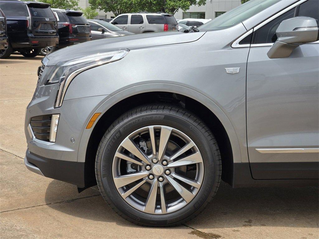 new 2025 Cadillac XT5 car, priced at $56,160