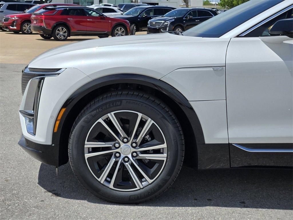 new 2025 Cadillac LYRIQ car, priced at $61,610