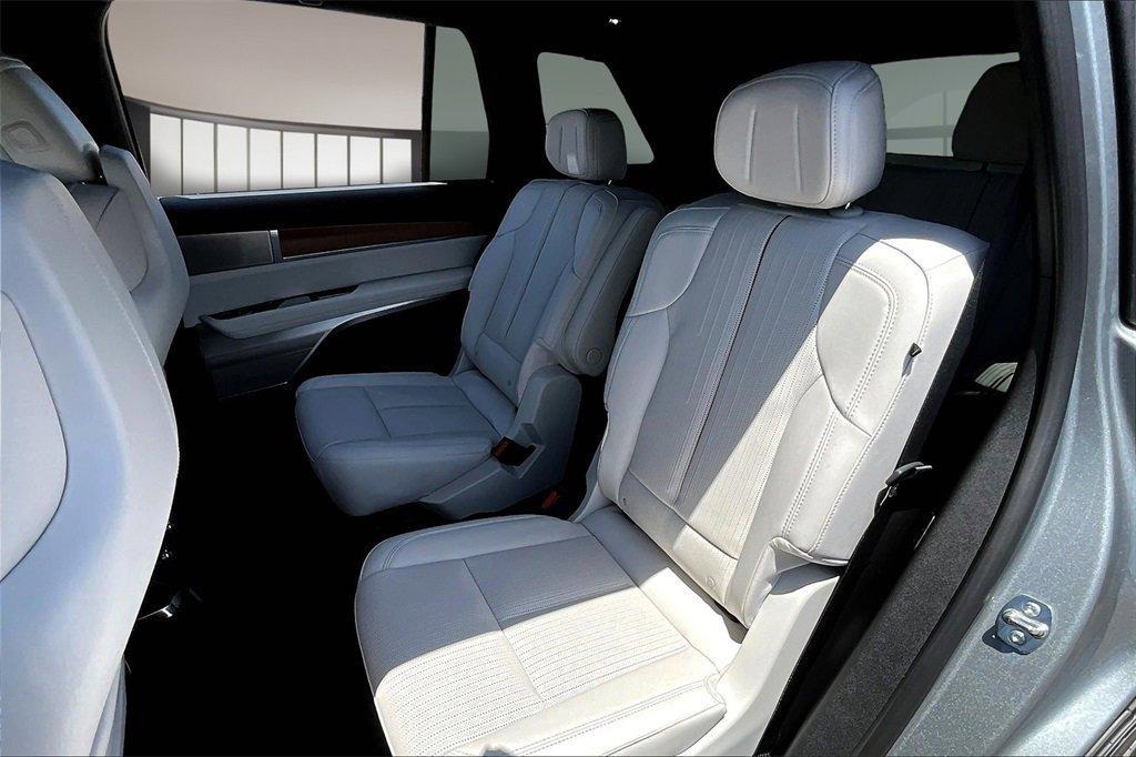 new 2026 Cadillac VISTIQ car, priced at $80,285