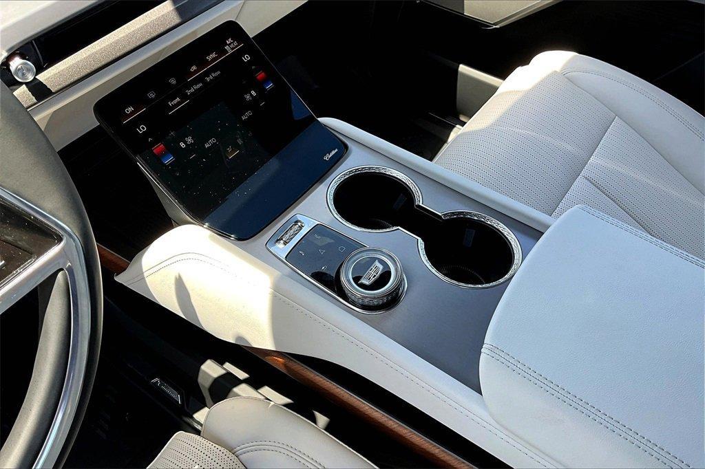 new 2026 Cadillac VISTIQ car, priced at $80,285