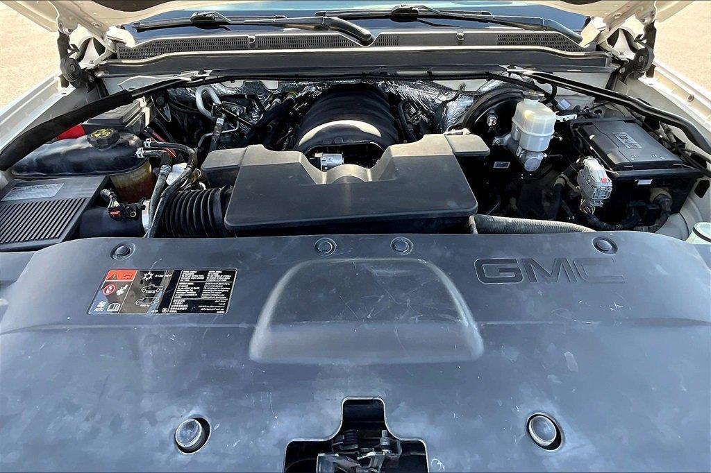 used 2015 GMC Yukon car, priced at $17,818