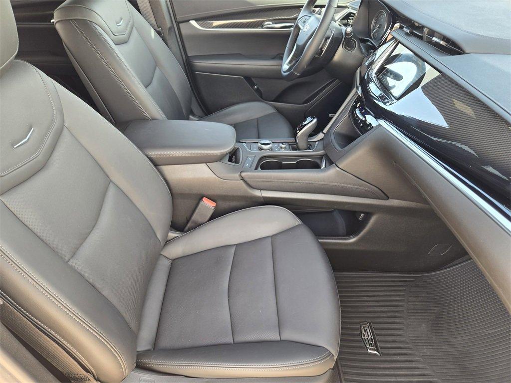 new 2025 Cadillac XT6 car