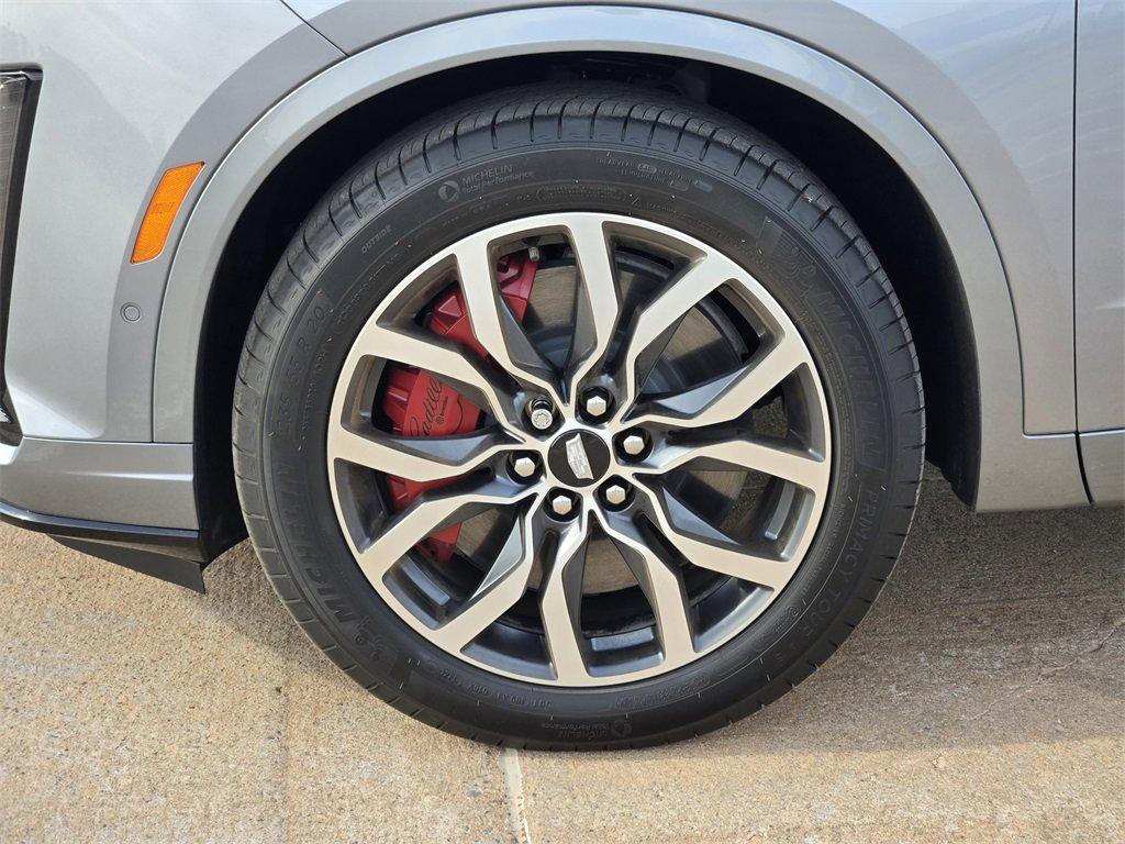 new 2025 Cadillac XT6 car