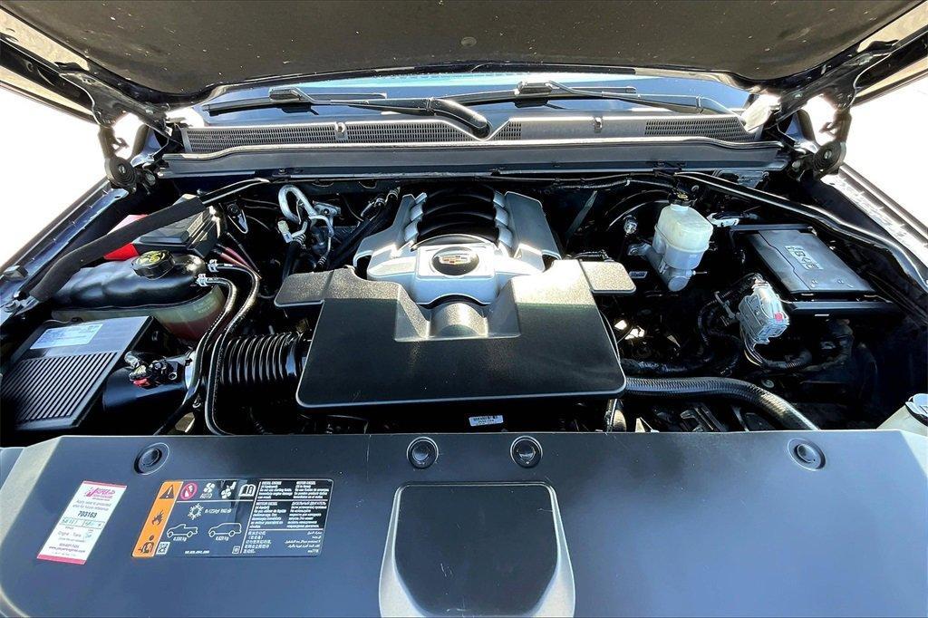 used 2019 Cadillac Escalade ESV car, priced at $32,000