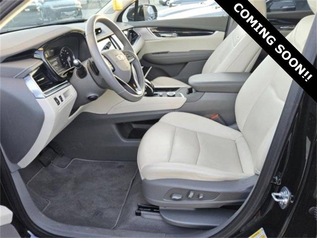 used 2025 Cadillac XT6 car, priced at $44,000