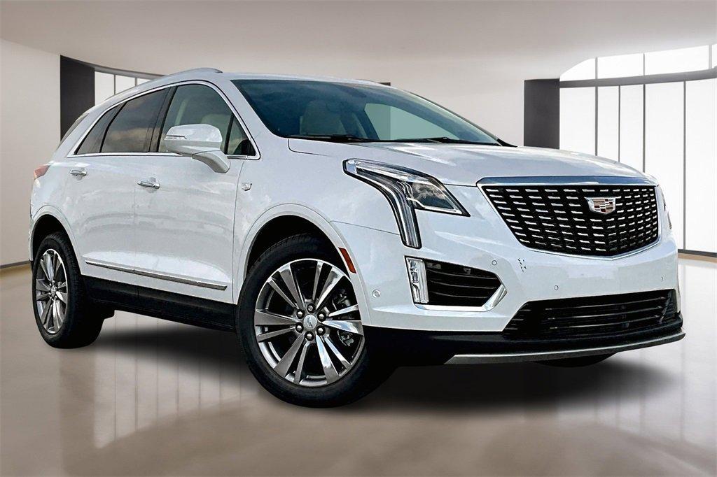 new 2025 Cadillac XT5 car, priced at $58,015