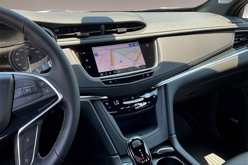 new 2025 Cadillac XT5 car, priced at $60,515