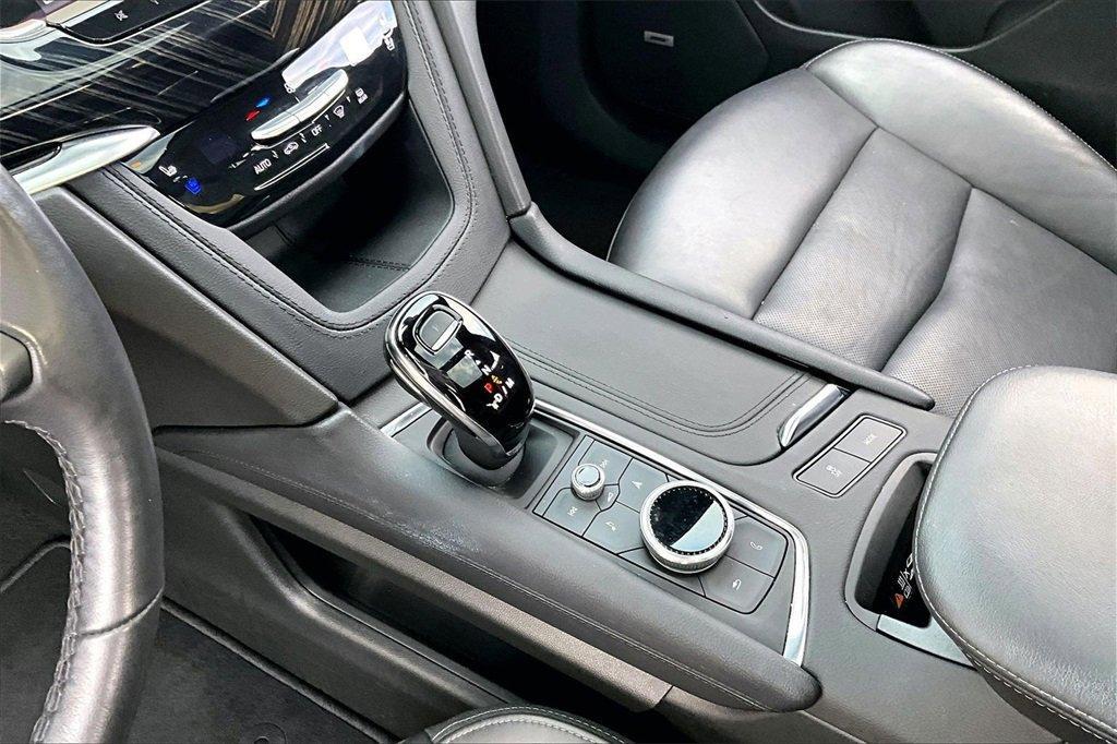 used 2025 Cadillac XT6 car, priced at $44,000