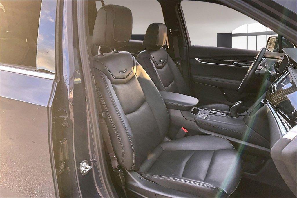 used 2025 Cadillac XT6 car, priced at $44,000