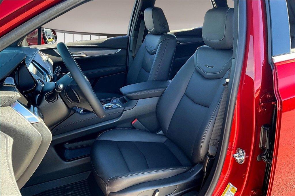 new 2026 Cadillac XT5 car, priced at $46,445