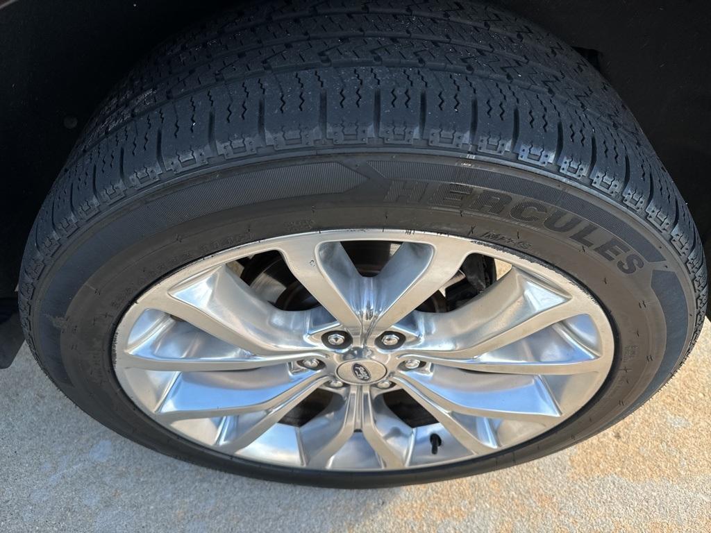 used 2019 Ford Expedition car, priced at $27,988