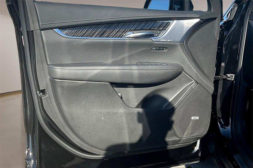 used 2025 Cadillac XT6 car, priced at $45,639