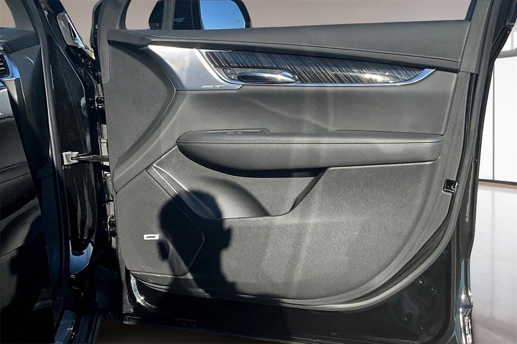 used 2025 Cadillac XT6 car, priced at $45,639