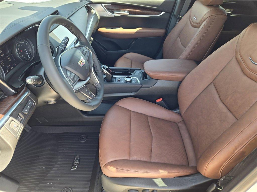 new 2025 Cadillac XT5 car, priced at $57,830