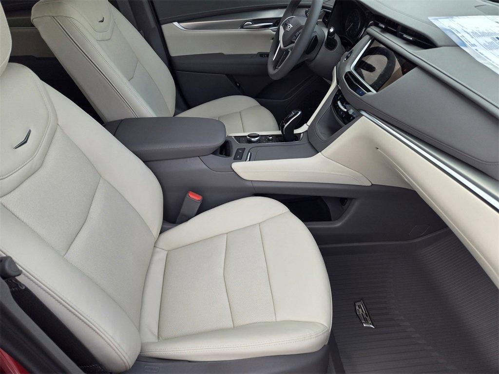 new 2025 Cadillac XT5 car, priced at $57,485