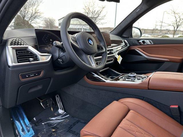 new 2025 BMW X7 car, priced at $121,025