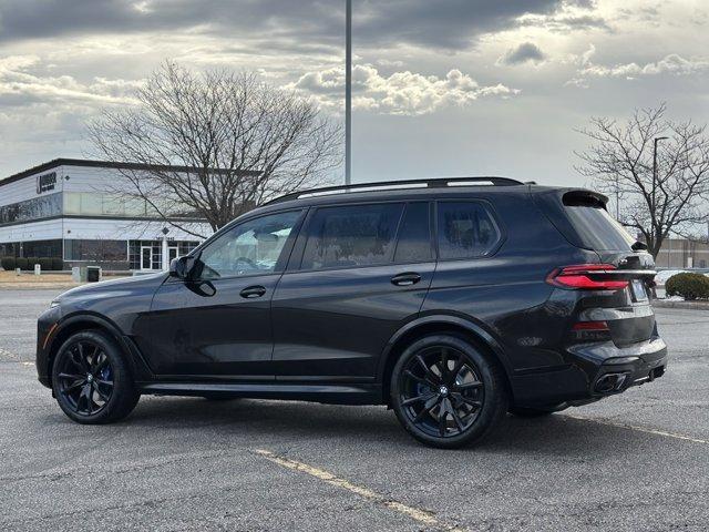 new 2025 BMW X7 car, priced at $121,025