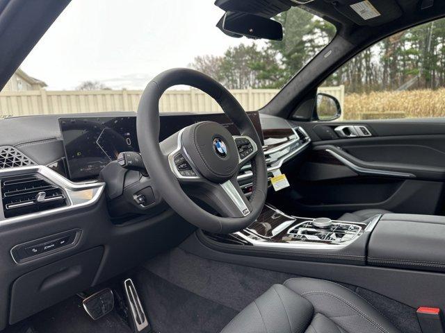 new 2025 BMW X7 car, priced at $97,225