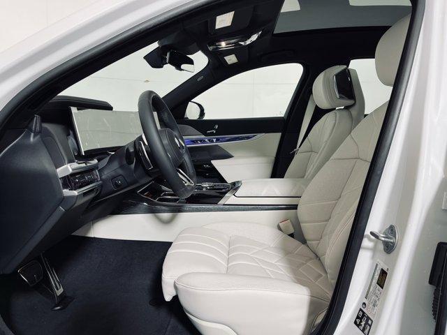 new 2024 BMW 760 car, priced at $130,925