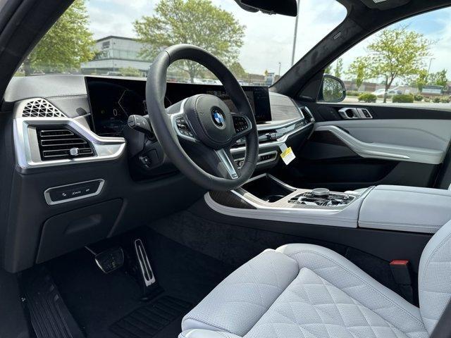 new 2026 BMW X7 car, priced at $98,925