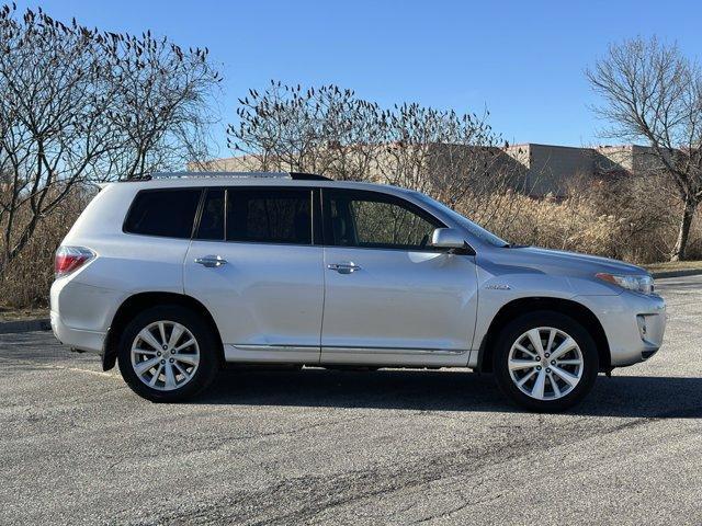 used 2013 Toyota Highlander Hybrid car, priced at $15,980